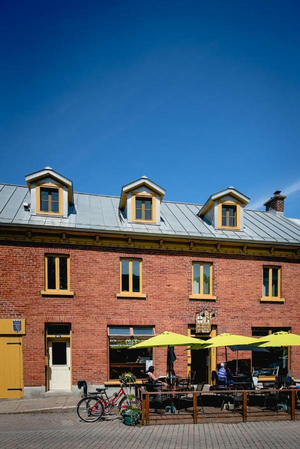 L'Auberge Du Qg La Prairie Eksteriør billede